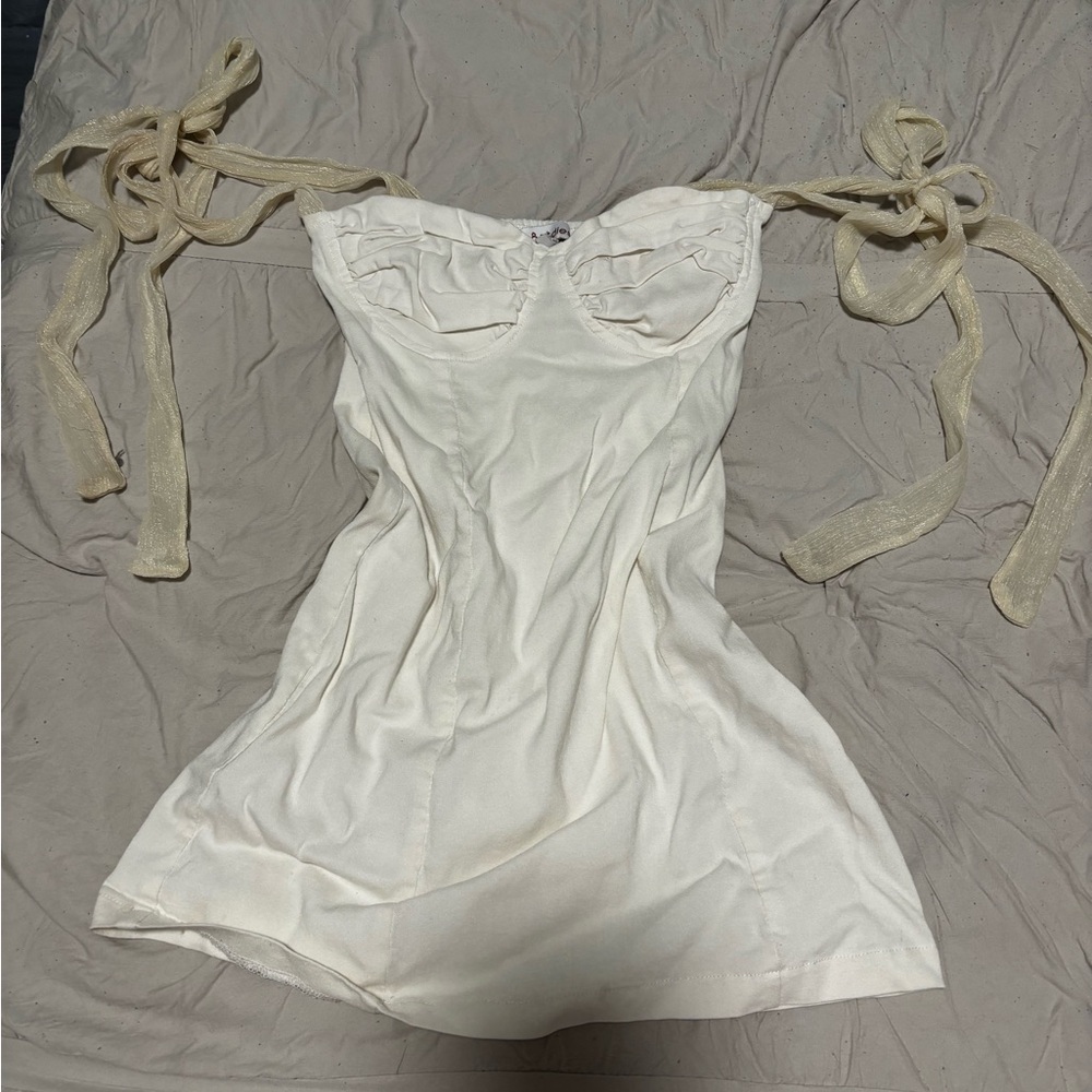 Bustier bow sleeve mini dress